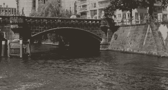 Moabiter Brücke in Berlin Moabiter Brücke in Berlin